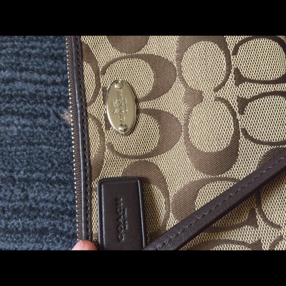 Coach Wristlet - Picture 3 of 6